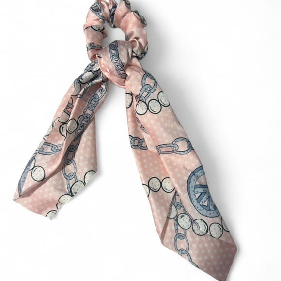 Urban Outfitters Accessories - Pink and Blue Chain Print Scrunchie